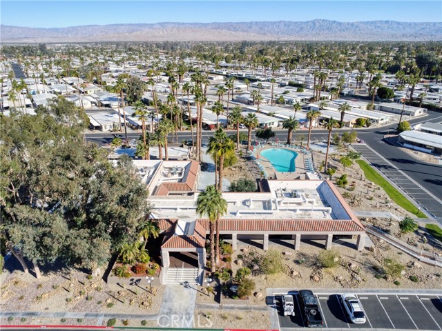 Detail Gallery Image 10 of 15 For 358 Club Circle Dr, Palm Springs,  CA 92264 - 2 Beds | 2 Baths