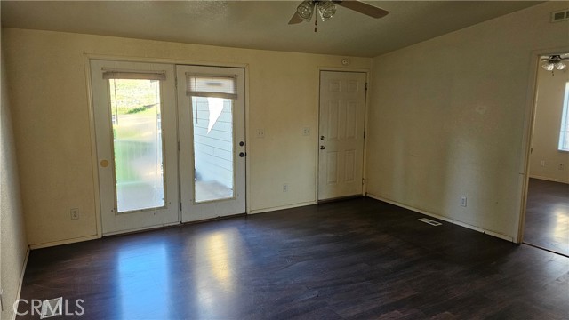 Detail Gallery Image 5 of 19 For 3976 Leonore Ave, Clearlake,  CA 95422 - 3 Beds | 2 Baths