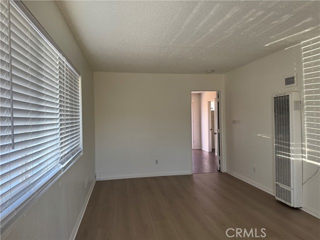 Detail Gallery Image 4 of 7 For 16939 Reed St a,  Fontana,  CA 92336 - 1 Beds | 1 Baths
