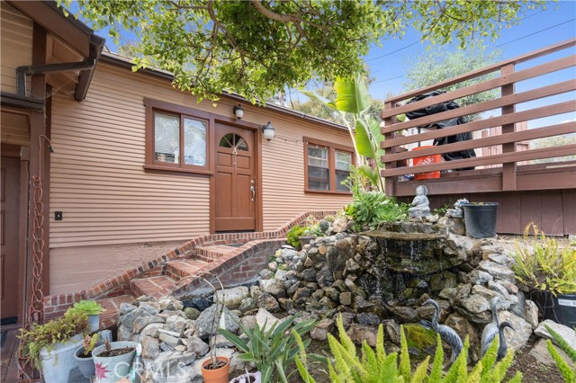 Detail Gallery Image 11 of 44 For 358 Metropole Ave, Avalon,  CA 90704 - 5 Beds | 4 Baths