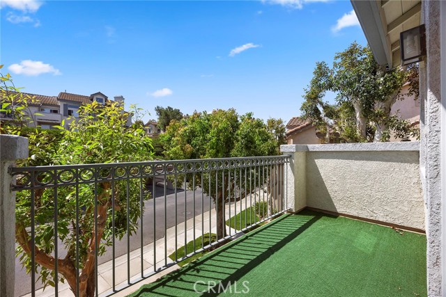 7833 E Quinn Drive, Anaheim Hills CA: https://media.crmls.org/medias/dd1f7c24-756a-4640-85b3-c6cc397ab5e4.jpg