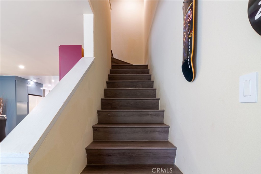 https://media.crmls.org/medias/dd2127a4-d058-4d16-864f-5aec884c0308.jpg?preset=X-Large