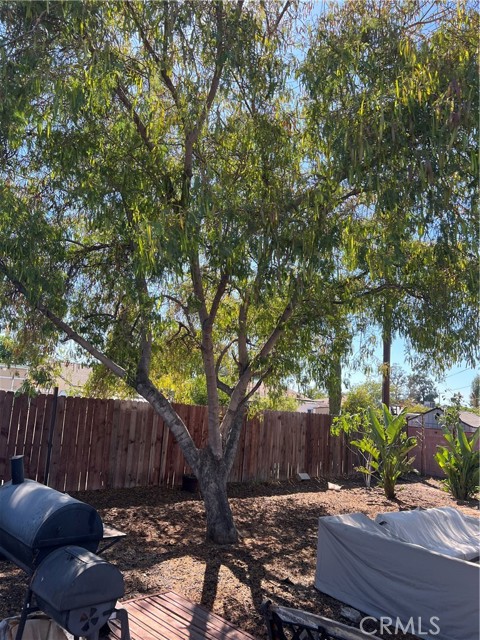 8655 RINCON Avenue, Sun Valley CA: https://media.crmls.org/medias/dd2166f2-c6eb-4fac-b7e0-dfe54337c978.jpg