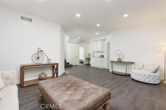 3120 Tara, Costa Mesa CA: https://media.crmls.org/medias/dd22663e-7635-4a08-9814-277d6abbffb4.jpg