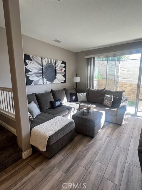 Detail Gallery Image 10 of 33 For 23014 Cheyenne Dr #151,  Valencia,  CA 91354 - 2 Beds | 2/1 Baths