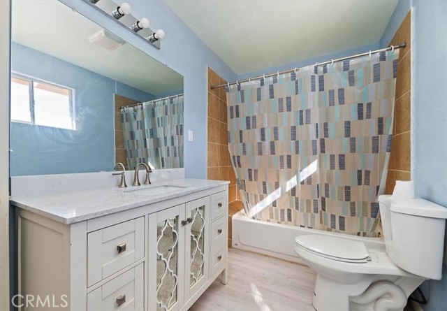 Image 17 of 33 For 63285 Pinyon Drive