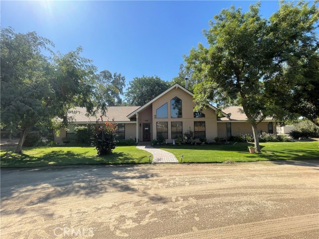 Detail Gallery Image 2 of 33 For 6885 E Clarkson, Selma,  CA 93662 - 3 Beds | 2 Baths