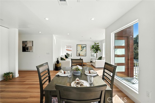 3031 3033 Vineyard Avenue, Los Angeles CA: https://media.crmls.org/medias/dd24ab40-91fd-452f-b0b7-01a871a908b6.jpg