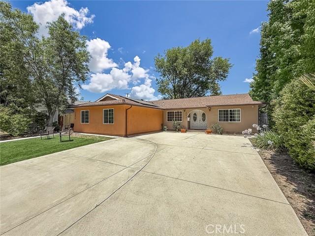 24017 Sylvan Street, Woodland Hills CA: https://media.crmls.org/medias/dd2517e2-7144-4503-b7a7-da7a6023e91e.jpg