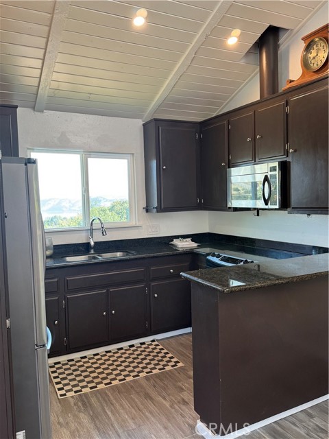 9550 Tenaya Way, Kelseyville CA: https://media.crmls.org/medias/dd259ef7-f650-4121-9477-a76d0e2b889d.jpg