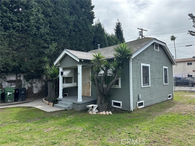 342 W 76th Street, Los Angeles CA: https://media.crmls.org/medias/dd25b535-6b89-42f7-ad8b-53dc5f7f16fa.jpg