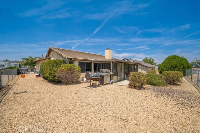 13745 Bel Air Drive, Victorville CA: https://media.crmls.org/medias/dd25d85b-0acb-410e-a745-8f8a66e3e9df.jpg