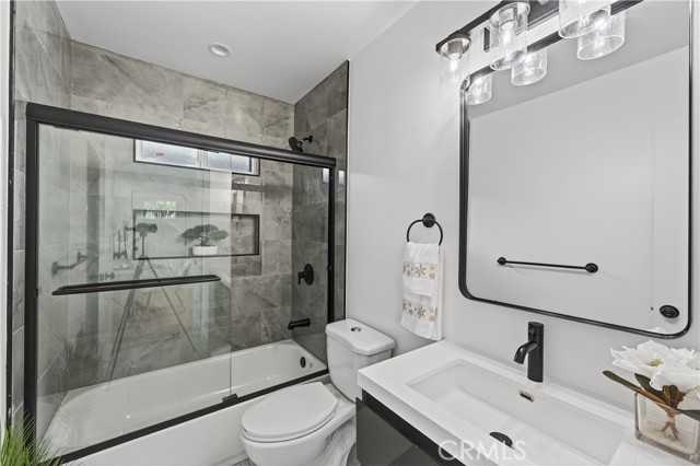 Detail Gallery Image 50 of 61 For 11113 1/2 S Budlong Ave, Los Angeles,  CA 90044 - – Beds | – Baths