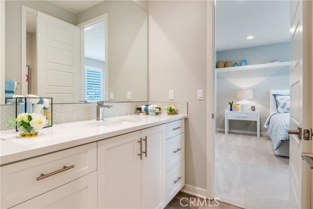 Detail Gallery Image 30 of 39 For 6509 Canyon Oaks Dr, Simi Valley,  CA 93063 - 5 Beds | 5/1 Baths