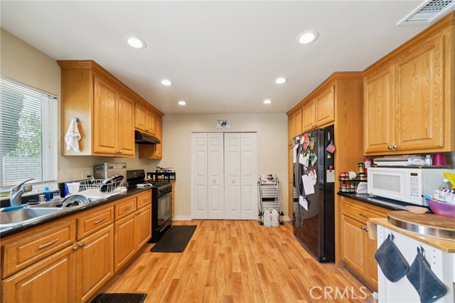 Detail Gallery Image 16 of 33 For 2914 E Firecrest Ct, Ontario,  CA 91761 - 4 Beds | 2 Baths