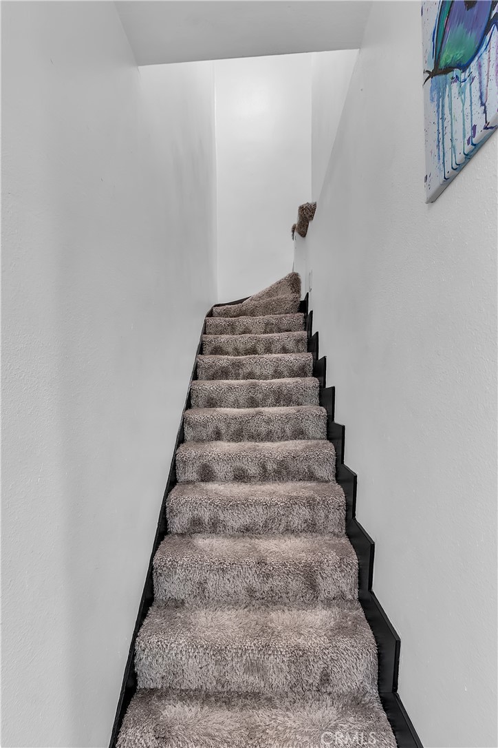 https://media.crmls.org/medias/dd281292-3edf-43dd-baf1-6e475e56b7f7.jpg?preset=X-Large