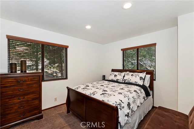 Detail Gallery Image 19 of 27 For 824 Pine Trl, Twin Peaks,  CA 92391 - 2 Beds | 2 Baths