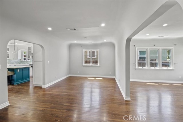 Detail Gallery Image 8 of 36 For 2682 E Villa St, Pasadena,  CA 91107 - 4 Beds | 3 Baths