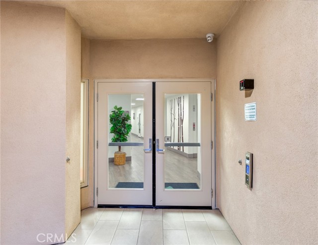 Image 31 of 72 For 4800 Palm Avenue