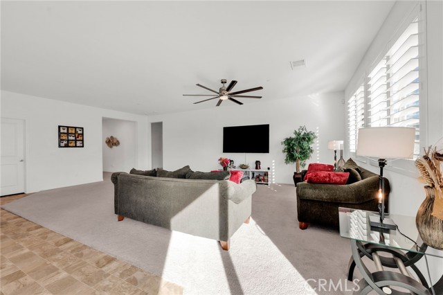 Detail Gallery Image 9 of 54 For 35140 Tavel St, Winchester,  CA 92596 - 5 Beds | 4 Baths