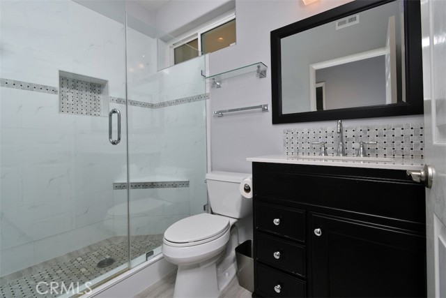Detail Gallery Image 12 of 23 For 4230 Colfax Ave #201,  Studio City,  CA 91604 - 2 Beds | 2 Baths
