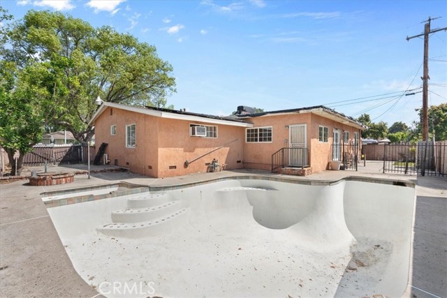 Detail Gallery Image 16 of 26 For 554 W Verness, Covina,  CA 91723 - 4 Beds | 2 Baths