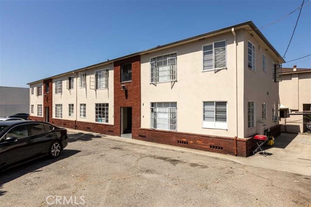 215 West Acacia Avenue photo 6