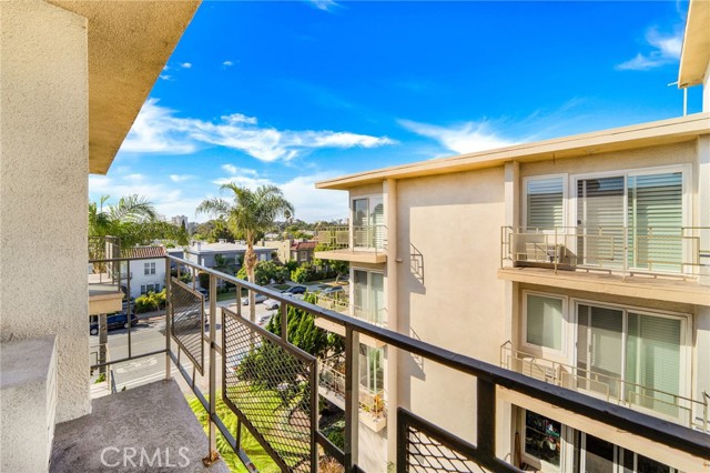 3421 Park Boulevard, San Diego, California 92103, 2 Bedrooms Bedrooms, ,2 BathroomsBathrooms,Condominium,For Sale,Park,IV25046024