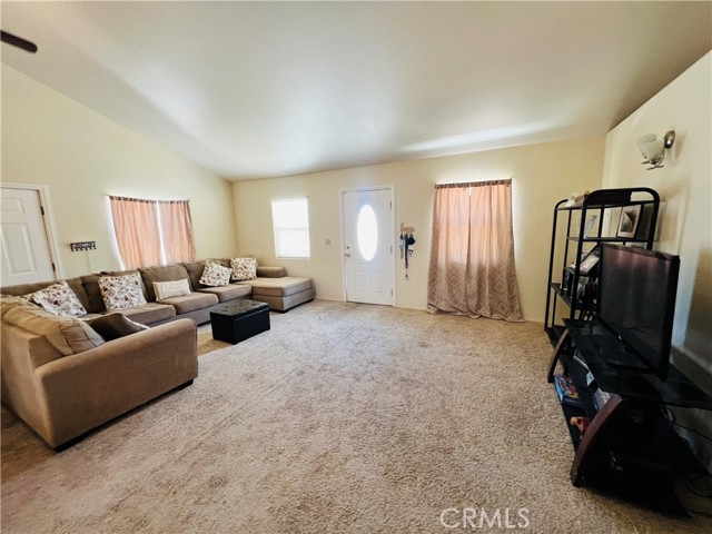 Detail Gallery Image 6 of 20 For 74679 Sunrise Dr, Twentynine Palms,  CA 92277 - 3 Beds | 2 Baths