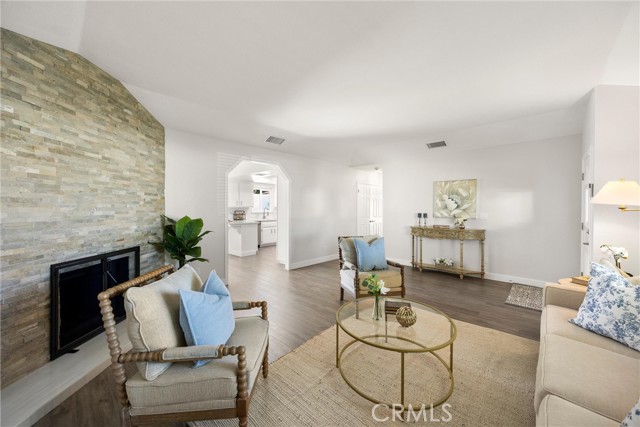 Detail Gallery Image 7 of 42 For 23633 Fair Weather, Canyon Lake,  CA 92587 - 3 Beds | 2 Baths