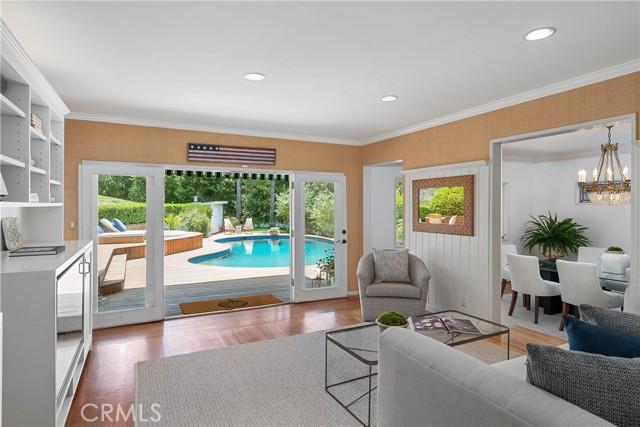 11818 Laurel Hills Road, Studio City CA: https://media.crmls.org/medias/dd2a2d6d-91fe-4da8-8b8c-20f9c53b5d59.jpg