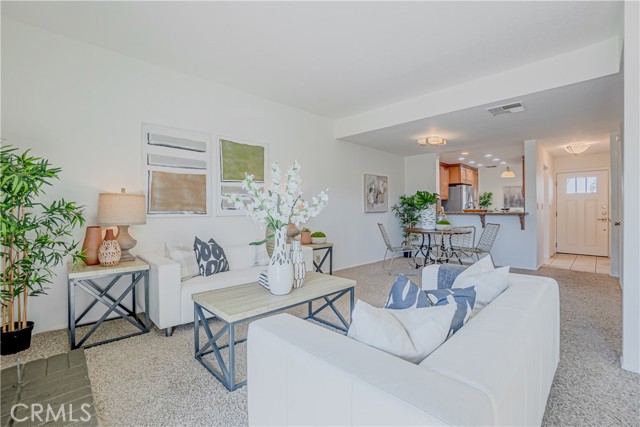 Detail Gallery Image 10 of 36 For 2720 Gramercy Ave #3,  Torrance,  CA 90501 - 2 Beds | 2/1 Baths