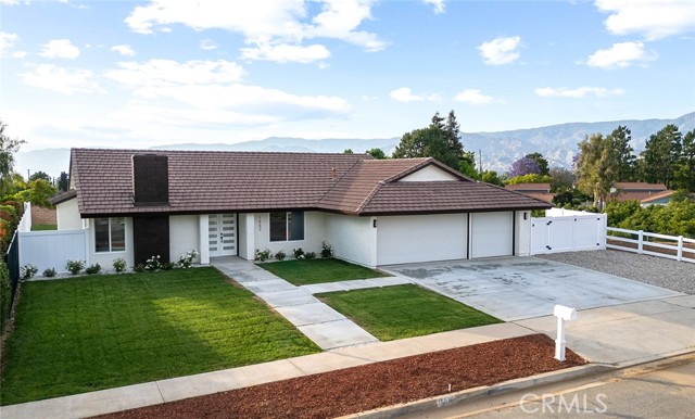 1563 Gary Lane, Redlands CA: https://media.crmls.org/medias/dd2a867b-1c6e-4abe-97c1-3088d01d69b3.jpg