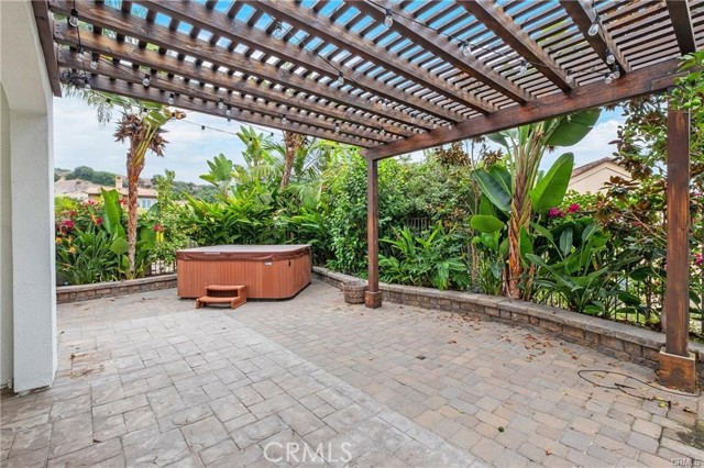 19 Via Cuenta Nueva, San Clemente CA: https://media.crmls.org/medias/dd2b0e33-f4a4-4046-9bec-15467150f39d.jpg