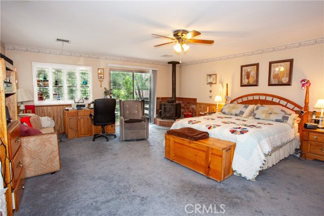 Detail Gallery Image 14 of 28 For 31510 Overhill Dr., Running Springs,  CA 92382 - 3 Beds | 3 Baths