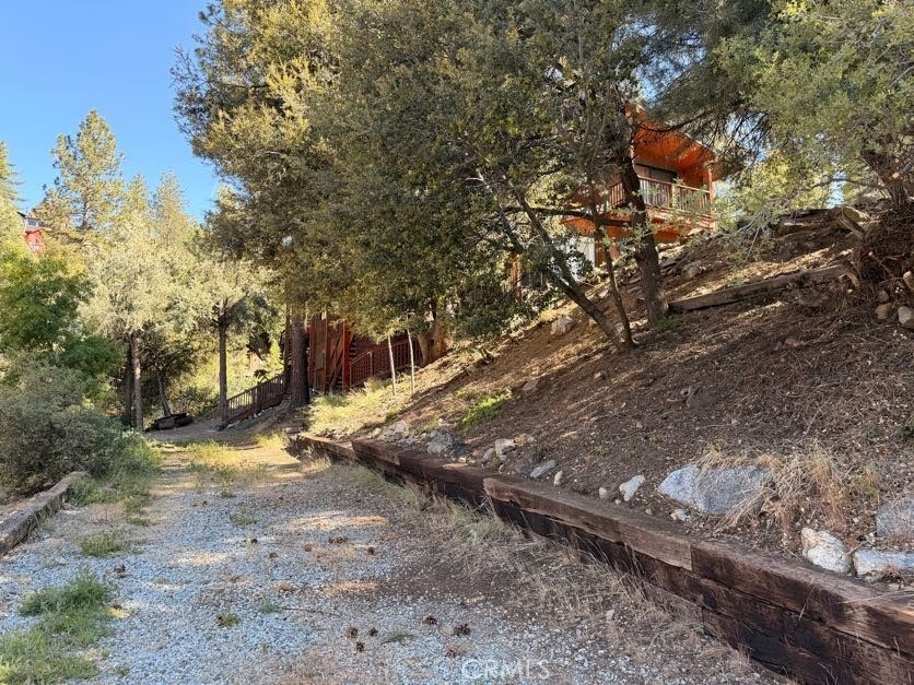 https://media.crmls.org/medias/dd2c0496-133b-4c5d-8cbb-9ae37367e035.jpg?preset=X-Large