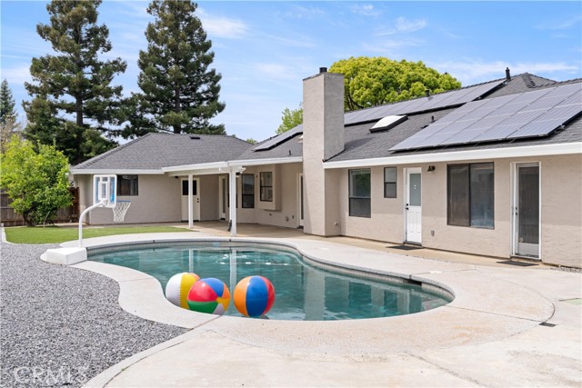 1635 Almendia Drive, Chico CA: https://media.crmls.org/medias/dd2c93d5-6ce3-42ac-bda3-a91024344a75.jpg