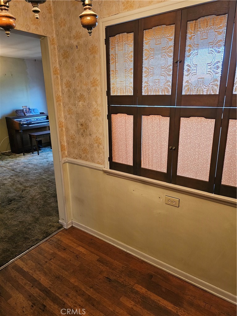 https://media.crmls.org/medias/dd2d02d7-2f64-4262-af51-d9dfbcf1e0ed.jpg?preset=X-Large