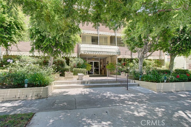 1142 Campbell Street, 303 photo 2