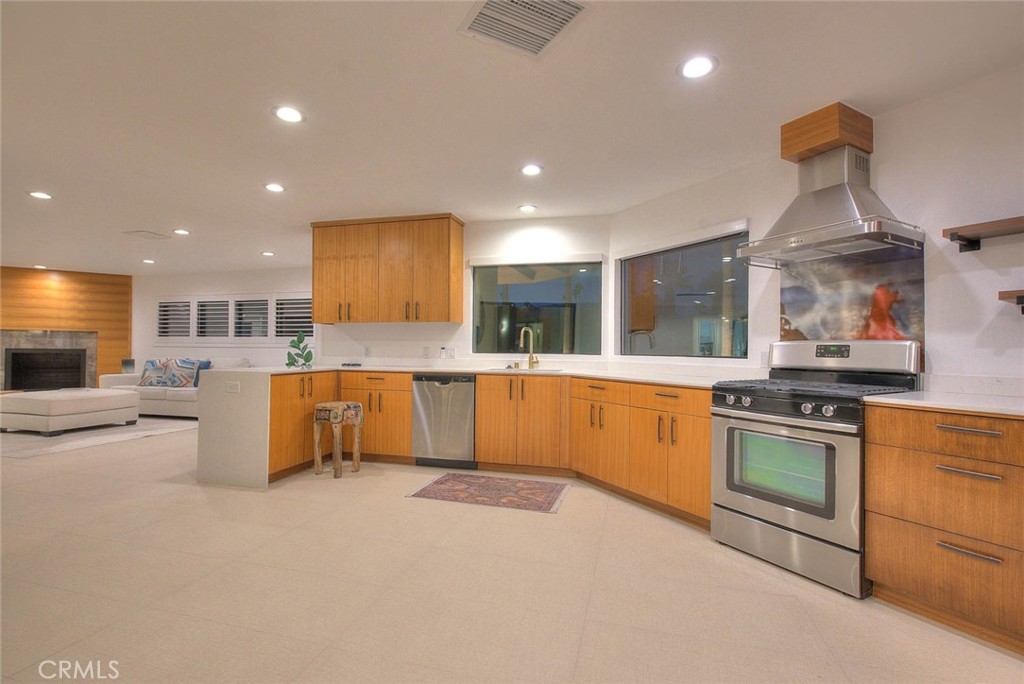 MLS #CV25244852 image #13