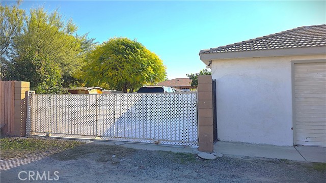 Detail Gallery Image 7 of 8 For 7345 Rogers, San Bernardino,  CA 92410 - 3 Beds | 2 Baths