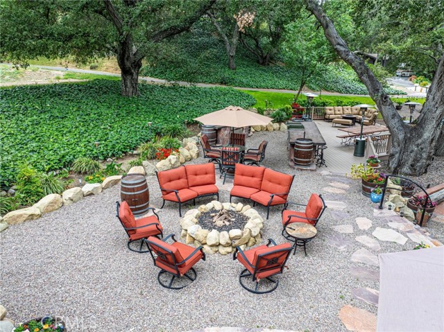 24208 Heritage Lane, Newhall CA: https://media.crmls.org/medias/dd2e7ff9-cd1a-4fbd-9fb4-24f5f6b9ecf9.jpg