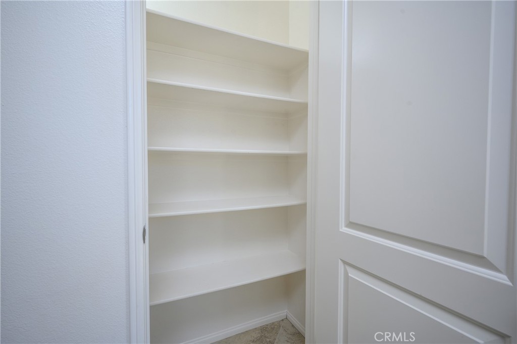 https://media.crmls.org/medias/dd2e9c1f-5334-4d27-8de5-033ac9d79995.jpg?preset=X-Large