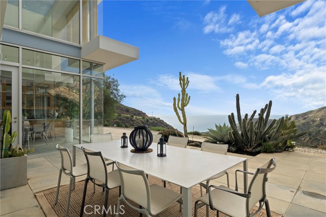Detail Gallery Image 11 of 62 For 22581 Mansie Rd, Malibu,  CA 90265 - 4 Beds | 3/1 Baths