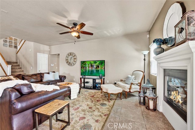 Detail Gallery Image 13 of 49 For 4100 Waterville Ct, Palmdale,  CA 93551 - 6 Beds | 3 Baths