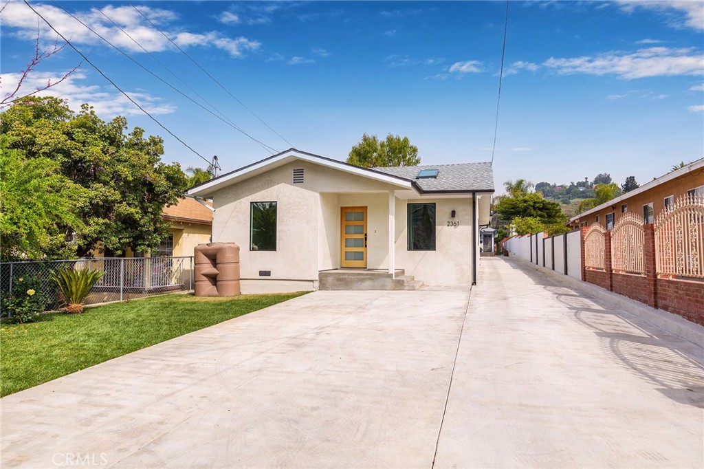 2361 Moss Avenue #3/4