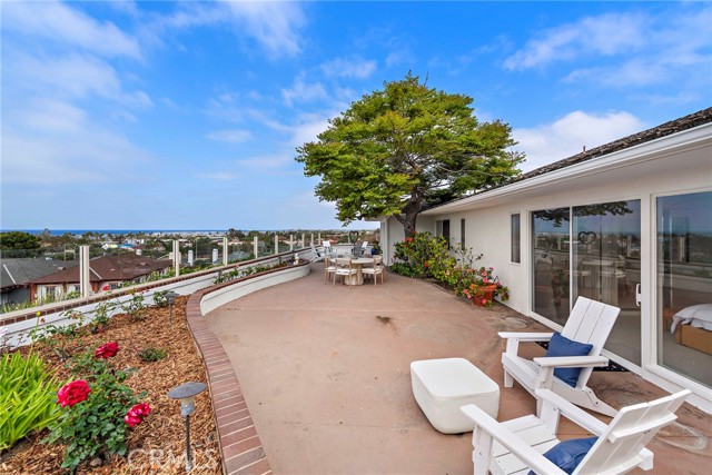 Detail Gallery Image 43 of 61 For 2519 Harbor View Dr, Corona Del Mar,  CA 92625 - 4 Beds | 2/1 Baths