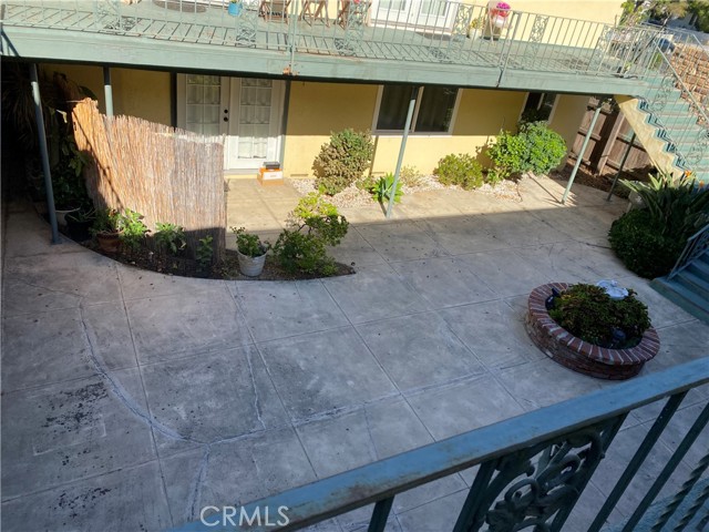 611 S Orange Avenue, Santa Ana CA: https://media.crmls.org/medias/dd2fca97-b798-4302-9031-e0e4aa7b0dbb.jpg