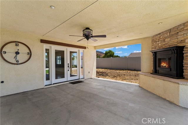 7803 Calle Carrisa Street, Highland CA: https://media.crmls.org/medias/dd2ffcf8-cfad-4081-9b5e-2891d83cb2f9.jpg