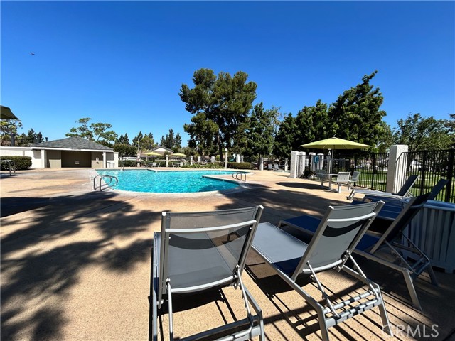 15 Wintergreen, Irvine CA: https://media.crmls.org/medias/dd304d4d-7db1-47ba-899b-39dde1c96846.jpg